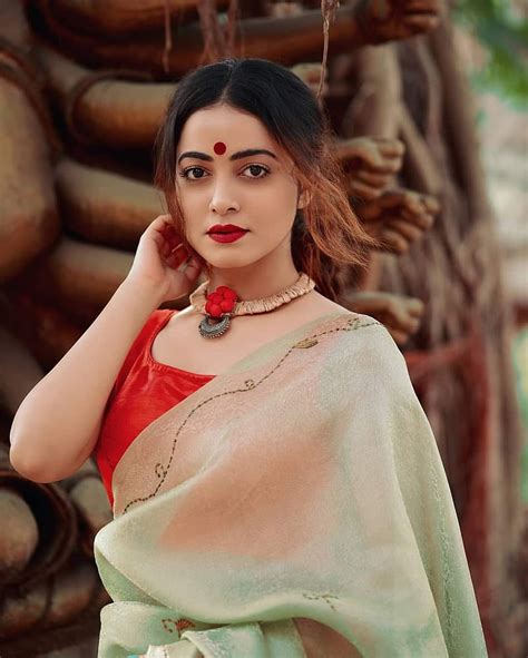 bongonaari|Bongo Naari™ বঙ্গ নারী (@bongonaari.in) • Instagram photos .